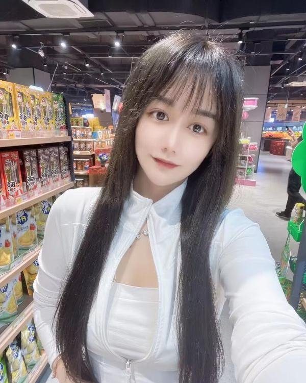 甜美少妇的诱惑