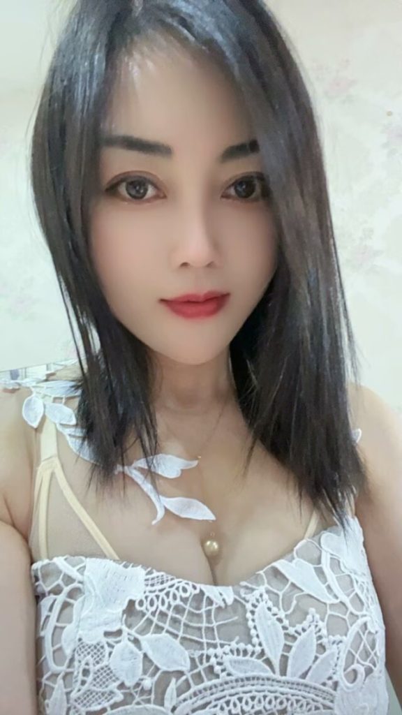 龙岗短发妹子