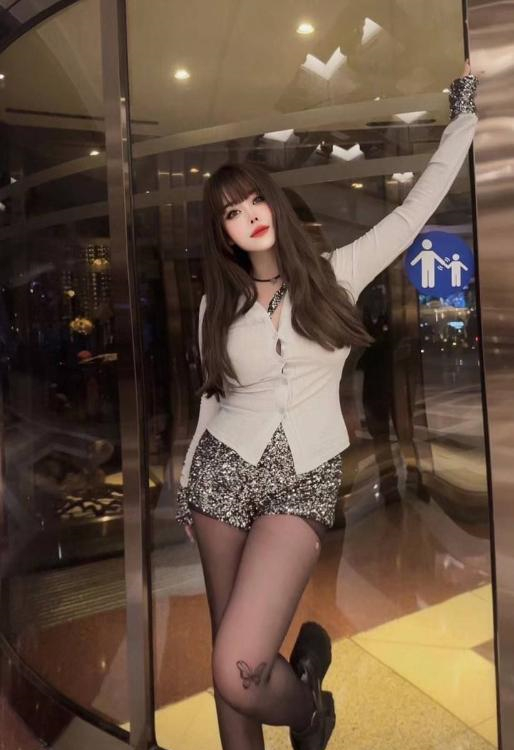 性感风骚女友型馨菲