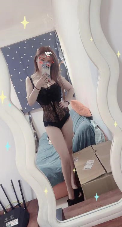 性感丰满小姐姐娜宝