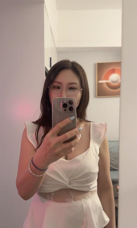 服务系大胸美少妇